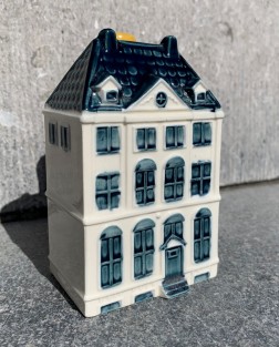 KLM Huis 48.