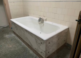 Marmen badpanelen/ Marble bathtub panels