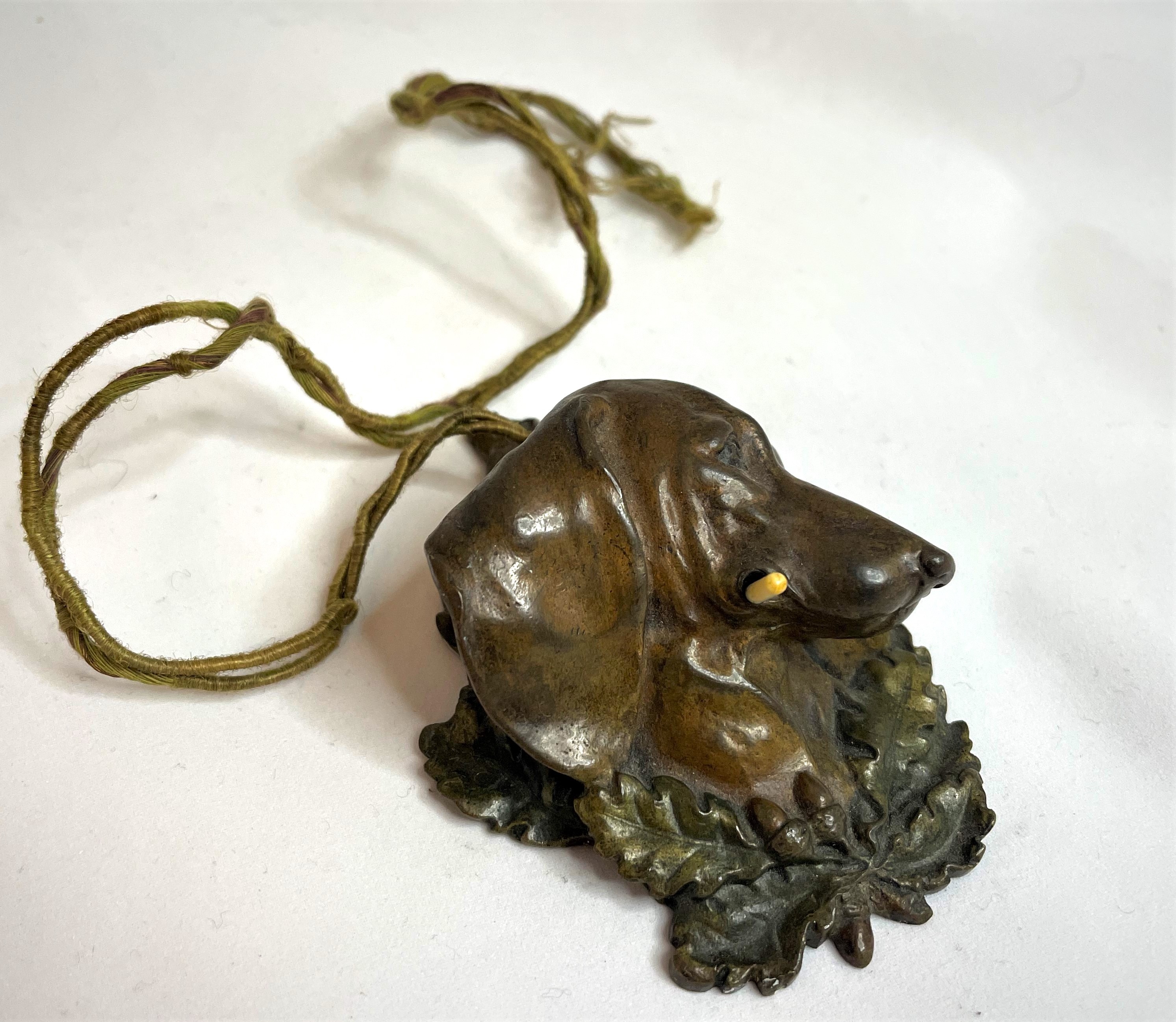zoom Vervolgen nul Antique Vienna bronze servant's bell of a wiener dog's head. Antieke Weens  bronzen dienstbode bel van de kop van een tekkel. - Antique & Curiosa - Sale