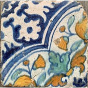 Kleine tegel met 1/4 quatrefoil patroon ca. 1600-1620-20