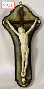 Antique ivory crucifix, 17th century. Antieke ivoren crucifix, 17de eeuw.