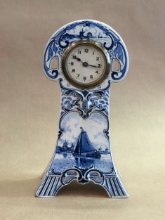 Clock with boat - Royal Delft - De Porceleyne Fles