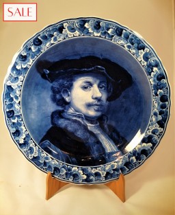 Plate with portrait of Rembrandt van Rijn, Royal Delft. Wandbord zelfportret Rembrandt van Rijn, De Porceleyne Fles.
