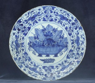 Antique Delft plate
