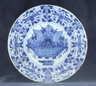 Antique Delft Plate