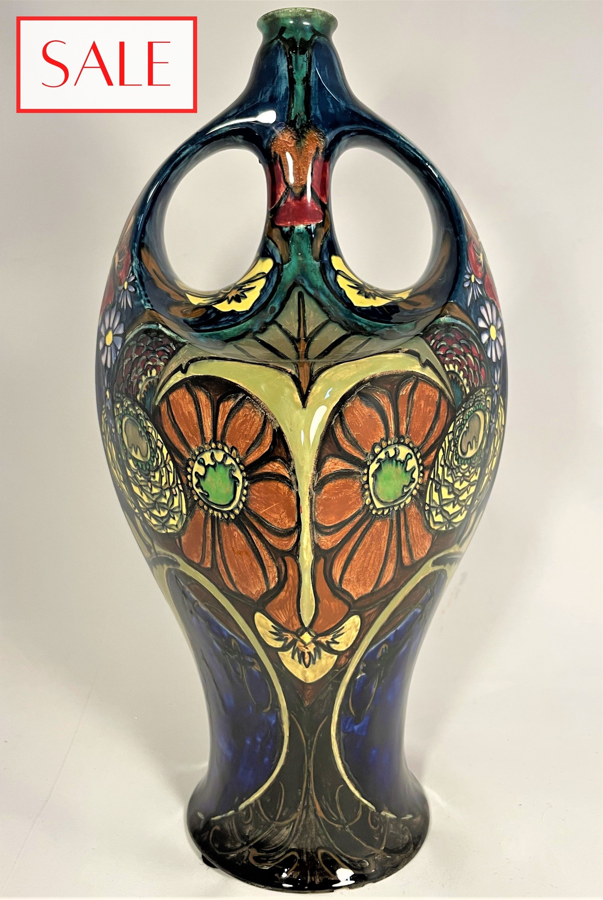Cater vervoer Brawl Antique vase with floral decor, Rozenburg. Antieke vaas met bloemdecor,  Rozenburg. - Rozenburg & Art Nouveau - Sale