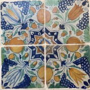 Tegelveld van vier tegels ster motief ca. 1625/ Compilation of four antique tiles with the star motif ca. 1625-20
